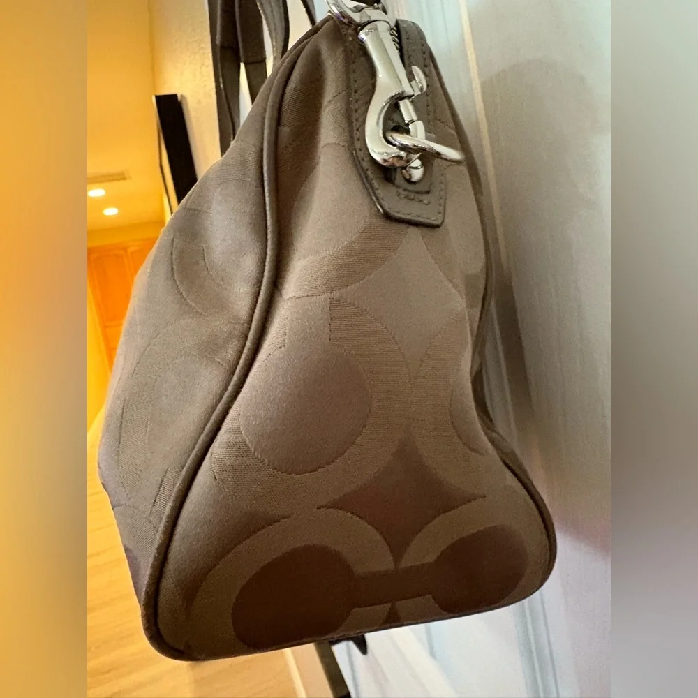EUC Coach Signature Jacquard Satchel Tan Beige - Picture 5 of 13
